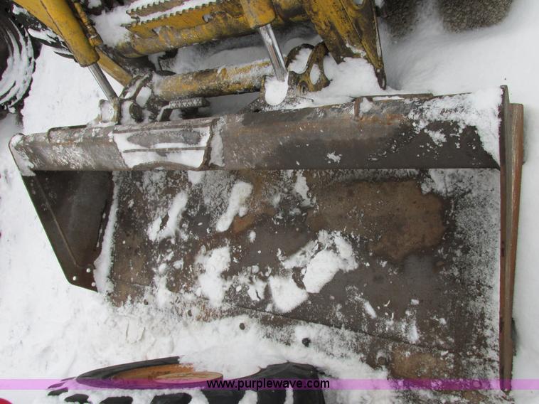 image for item AB9486 2004 John Deere 317 skid steer