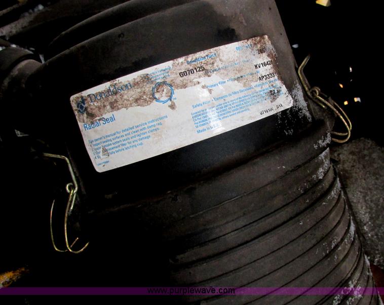 image for item AB9486 2004 John Deere 317 skid steer