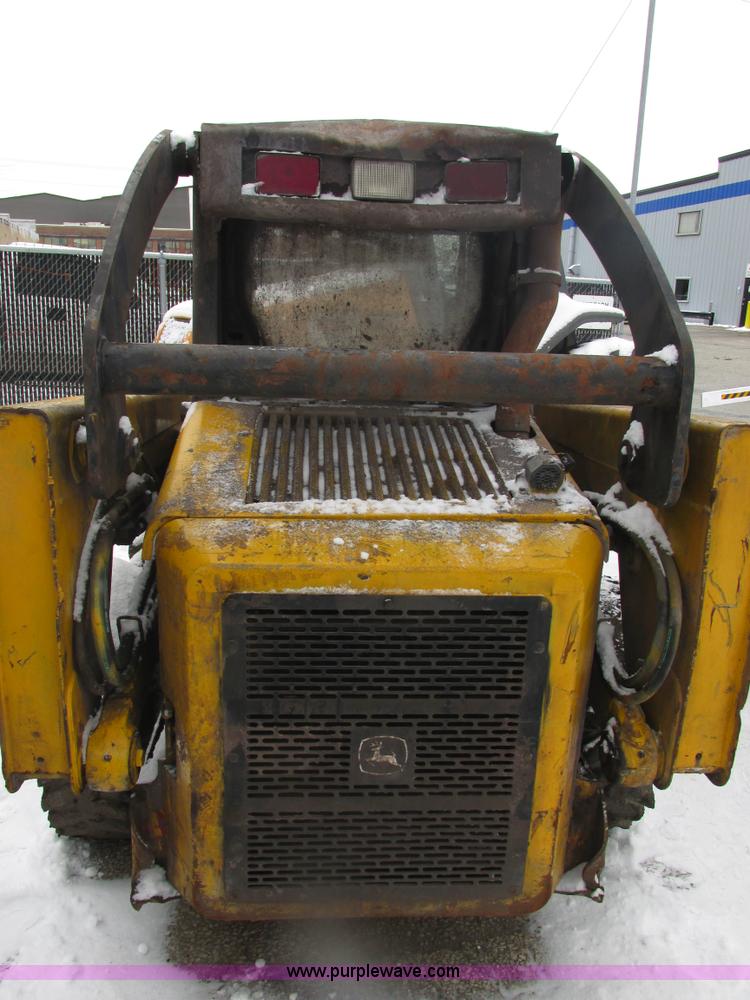 image for item AB9486 2004 John Deere 317 skid steer