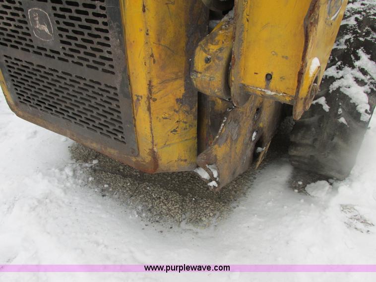 image for item AB9486 2004 John Deere 317 skid steer