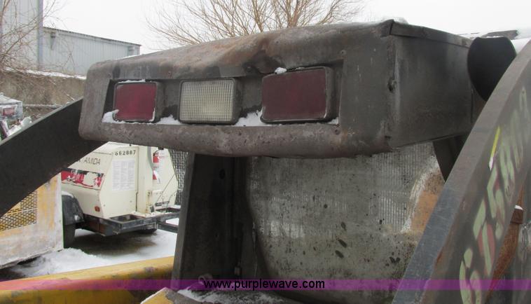 image for item AB9486 2004 John Deere 317 skid steer