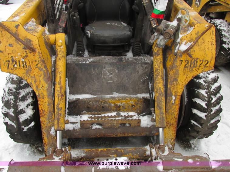 image for item AB9487 2005 John Deere 317 skid steer