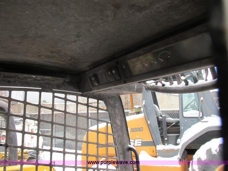 image for item AB9487 2005 John Deere 317 skid steer