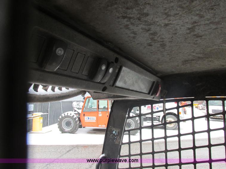 image for item AB9487 2005 John Deere 317 skid steer