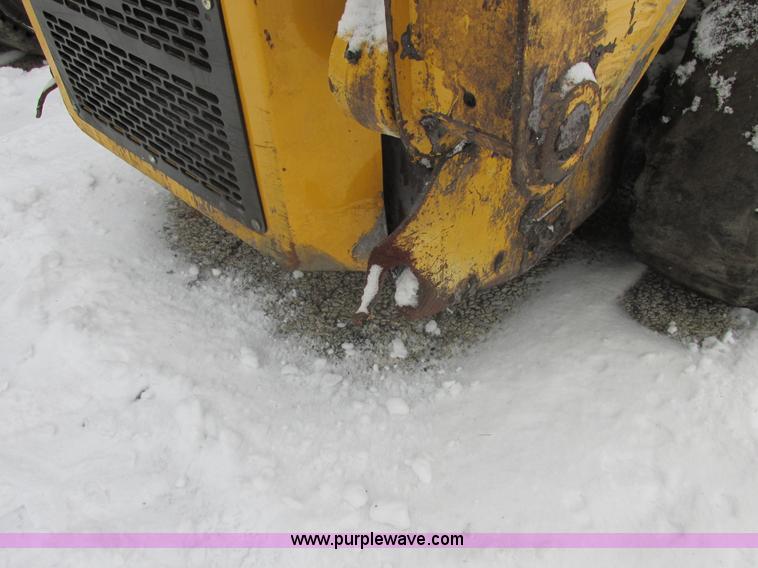 image for item AB9487 2005 John Deere 317 skid steer