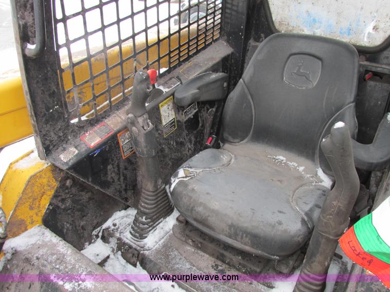 image for item AB9487 2005 John Deere 317 skid steer