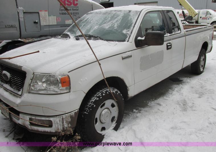 image for item AB9488 2005 Ford F150 XLT SuperCab pickup truck