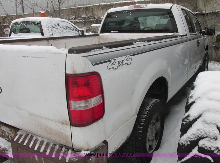 image for item AB9488 2005 Ford F150 XLT SuperCab pickup truck