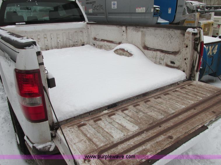 image for item AB9488 2005 Ford F150 XLT SuperCab pickup truck