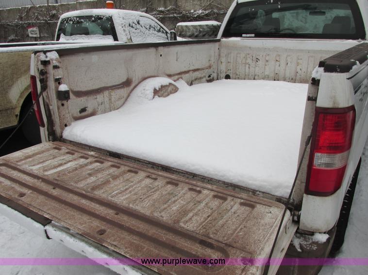 image for item AB9488 2005 Ford F150 XLT SuperCab pickup truck