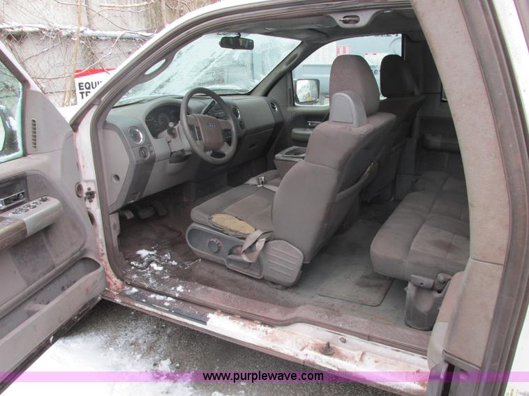 image for item AB9488 2005 Ford F150 XLT SuperCab pickup truck