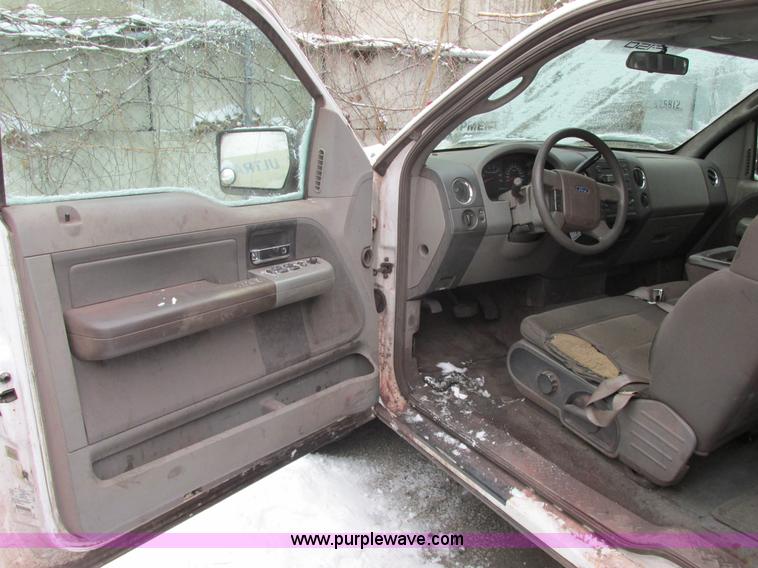 image for item AB9488 2005 Ford F150 XLT SuperCab pickup truck