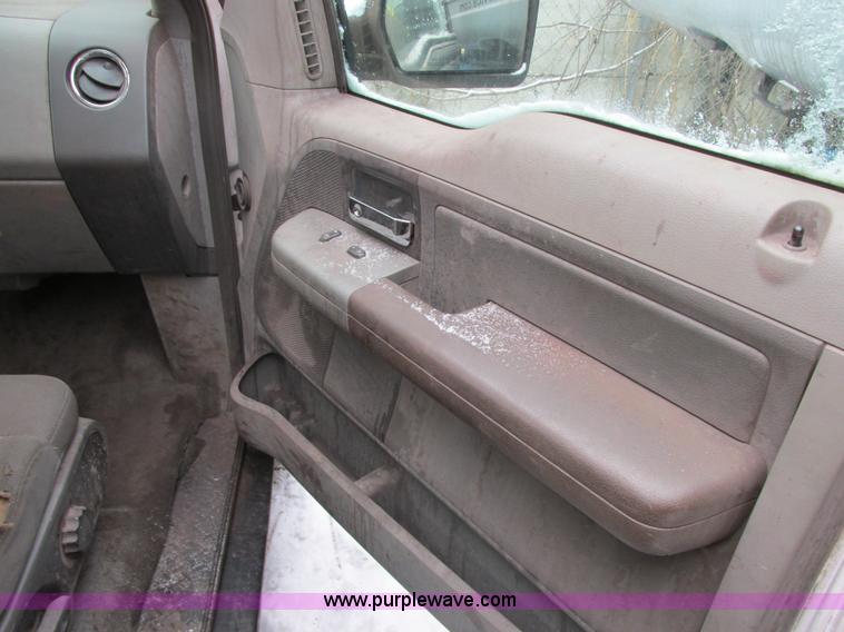 image for item AB9488 2005 Ford F150 XLT SuperCab pickup truck