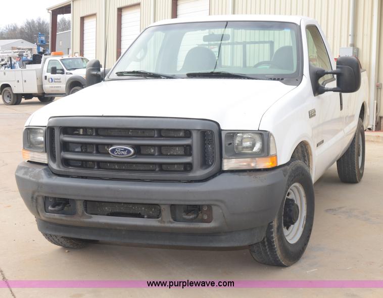 image for item B1512 2002 Ford F250 Super Duty pickup truck