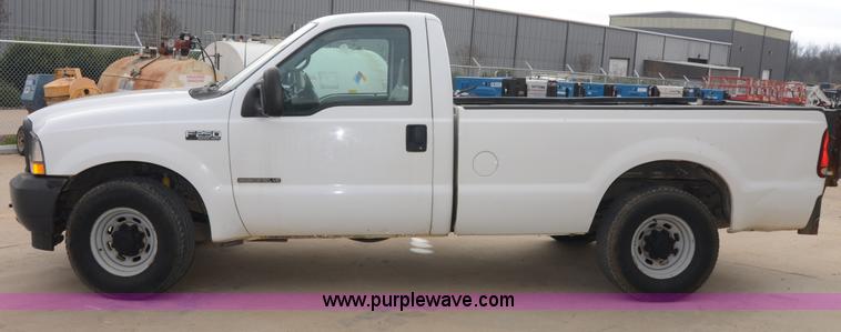 image for item B1512 2002 Ford F250 Super Duty pickup truck