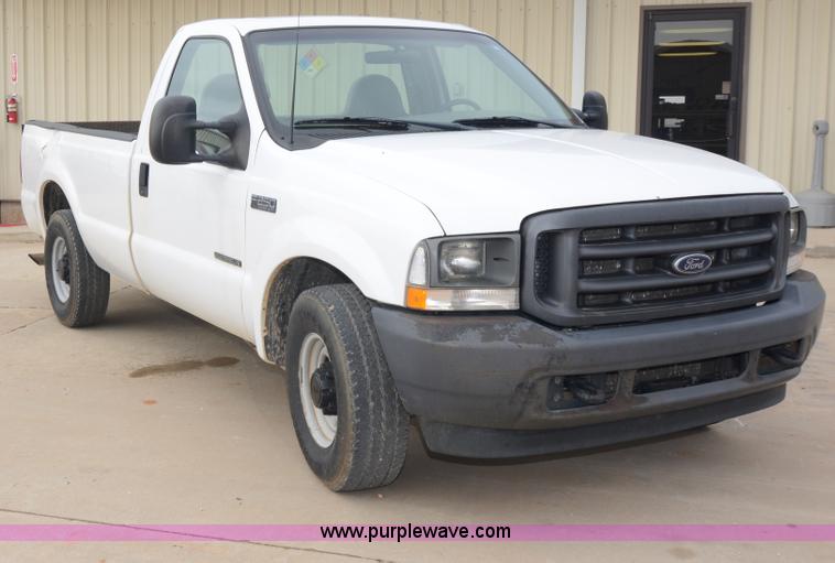 image for item B1512 2002 Ford F250 Super Duty pickup truck