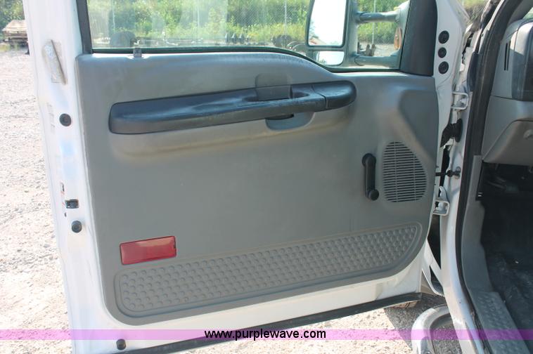 image for item C2789 2005 Ford F450 XL Super Duty service truck