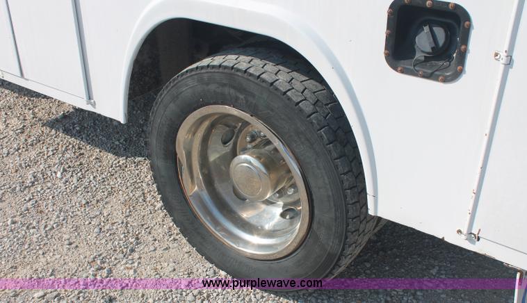 image for item C2789 2005 Ford F450 XL Super Duty service truck