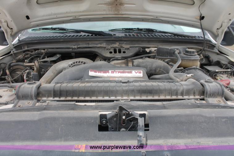 image for item E2557 2006 Ford F550 XL Super Duty utility truck
