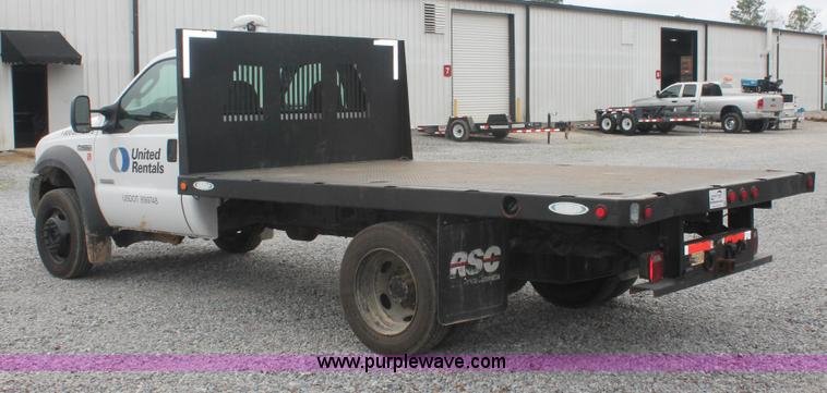 image for item E2558 2005 Ford F450 XL Super Duty flatbed truck