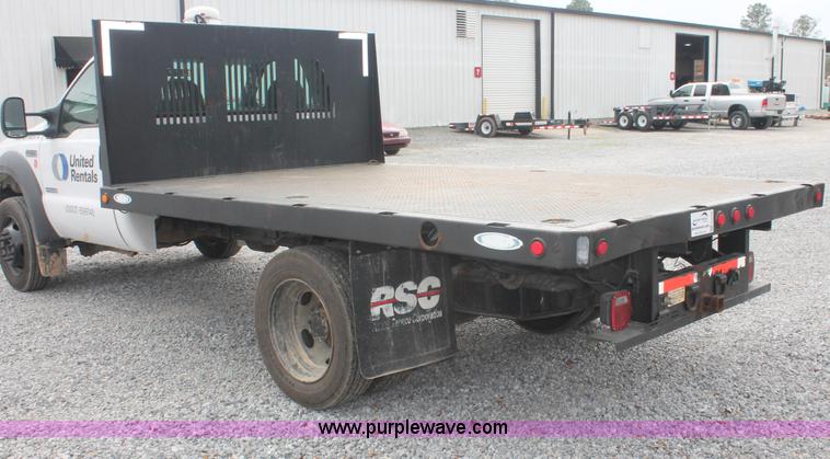 image for item E2558 2005 Ford F450 XL Super Duty flatbed truck