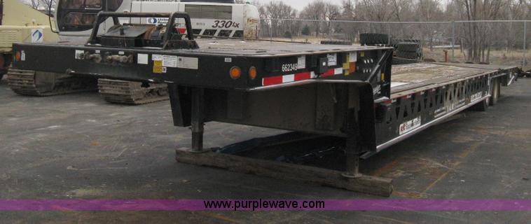 image for item E3002 2007 Trail King TK70HT Advantage Series hydraulic dovetail equipment trailer