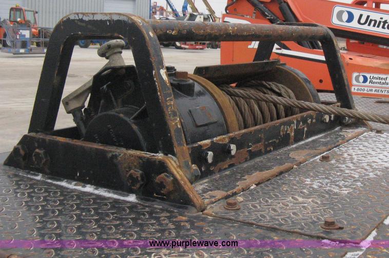 image for item E3002 2007 Trail King TK70HT Advantage Series hydraulic dovetail equipment trailer