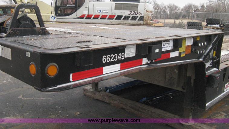 image for item E3002 2007 Trail King TK70HT Advantage Series hydraulic dovetail equipment trailer