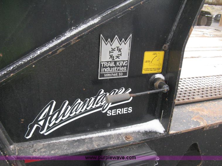 image for item E3002 2007 Trail King TK70HT Advantage Series hydraulic dovetail equipment trailer