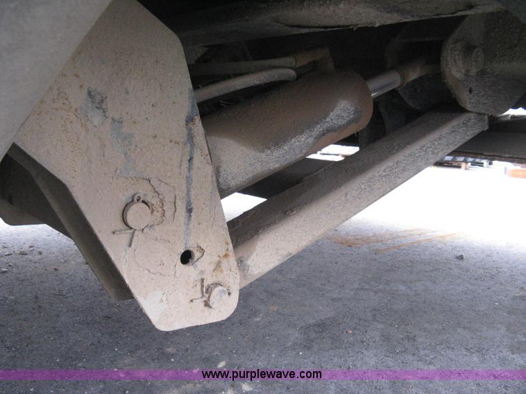 image for item E3002 2007 Trail King TK70HT Advantage Series hydraulic dovetail equipment trailer