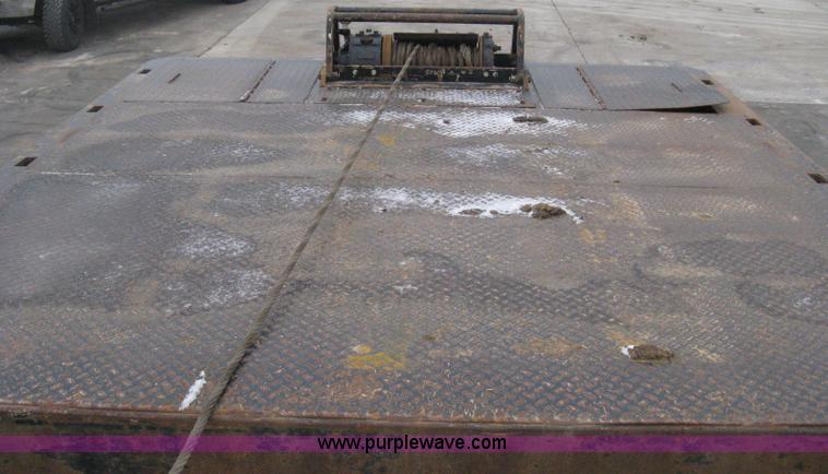 image for item E3002 2007 Trail King TK70HT Advantage Series hydraulic dovetail equipment trailer