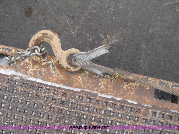 image for item E3002 2007 Trail King TK70HT Advantage Series hydraulic dovetail equipment trailer