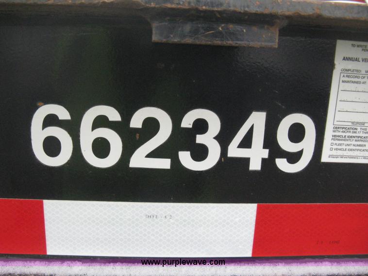 image for item E3002 2007 Trail King TK70HT Advantage Series hydraulic dovetail equipment trailer