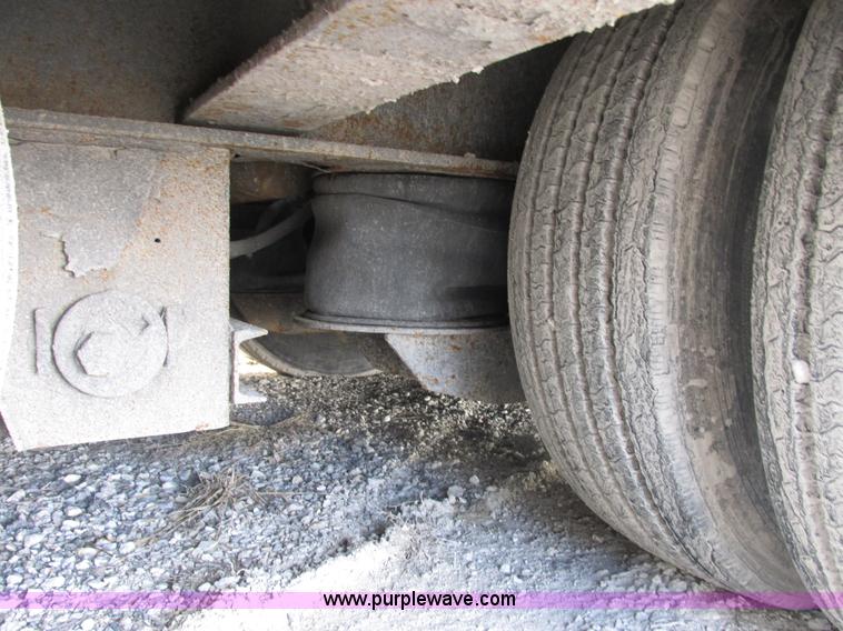 image for item E7038 2006 Trail-Eze TE80HT 46' trailer