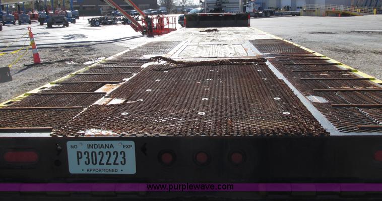 image for item E7039 2006 Ledwell LW48HT2 hydraulic tail trailer