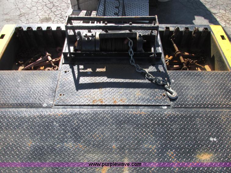 image for item E7039 2006 Ledwell LW48HT2 hydraulic tail trailer