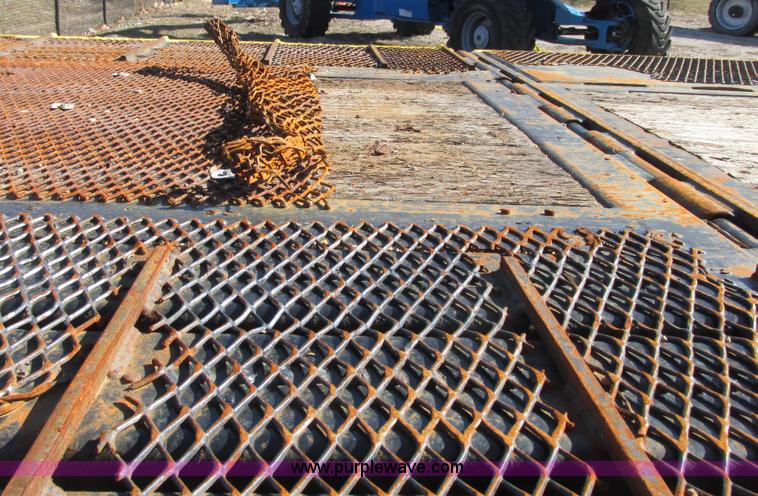 image for item E7039 2006 Ledwell LW48HT2 hydraulic tail trailer