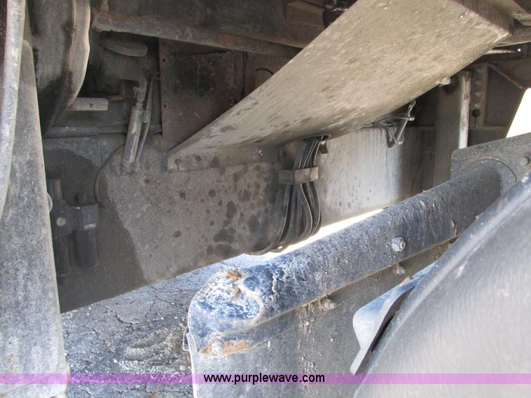 image for item E7039 2006 Ledwell LW48HT2 hydraulic tail trailer