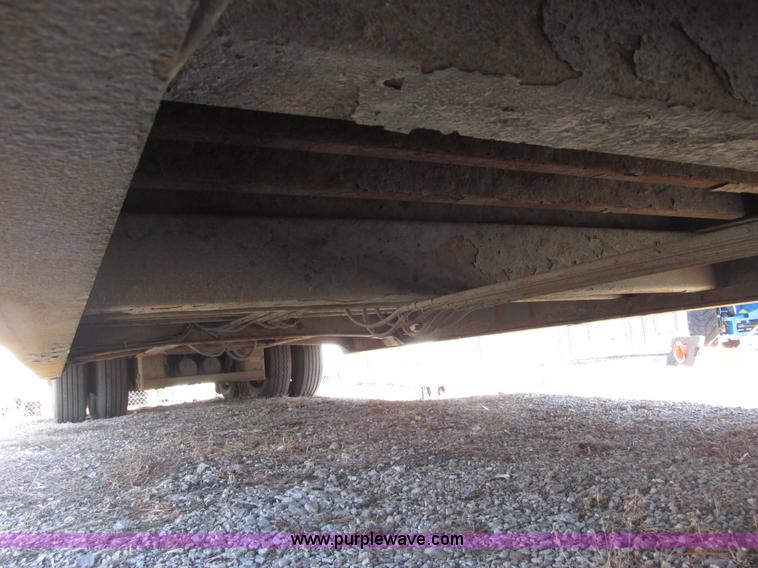 image for item E7039 2006 Ledwell LW48HT2 hydraulic tail trailer