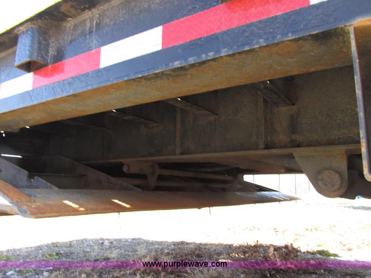 image for item E7039 2006 Ledwell LW48HT2 hydraulic tail trailer