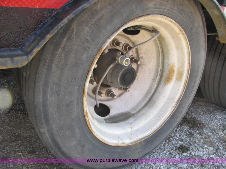 image for item E7039 2006 Ledwell LW48HT2 hydraulic tail trailer