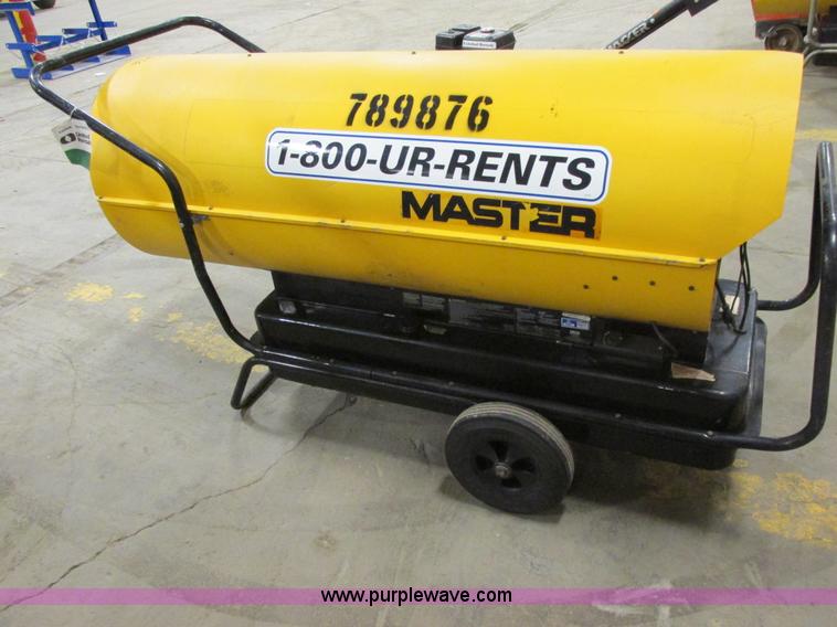 image for item E7064 Desa B600D kerosene heater