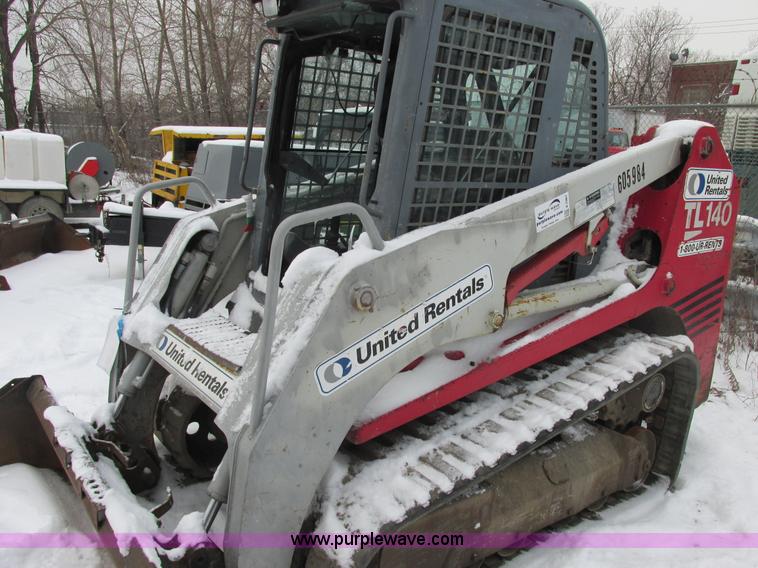 image for item E7067 2004 Takeuchi TL140 skid steer