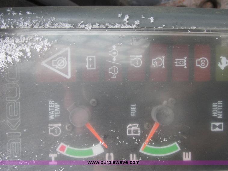 image for item E7067 2004 Takeuchi TL140 skid steer