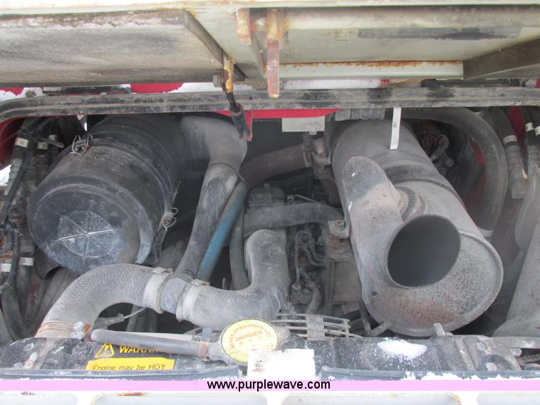 image for item E7067 2004 Takeuchi TL140 skid steer