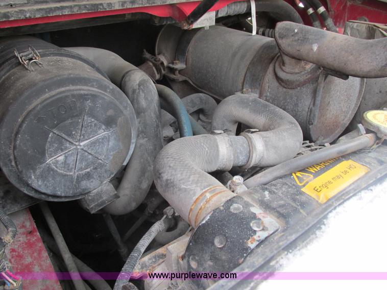 image for item E7067 2004 Takeuchi TL140 skid steer