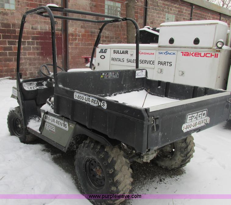 image for item E7069 2007 EZ-GO ST UTV