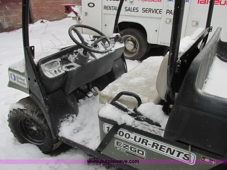 image for item E7069 2007 EZ-GO ST UTV
