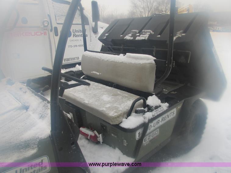 image for item E7069 2007 EZ-GO ST UTV