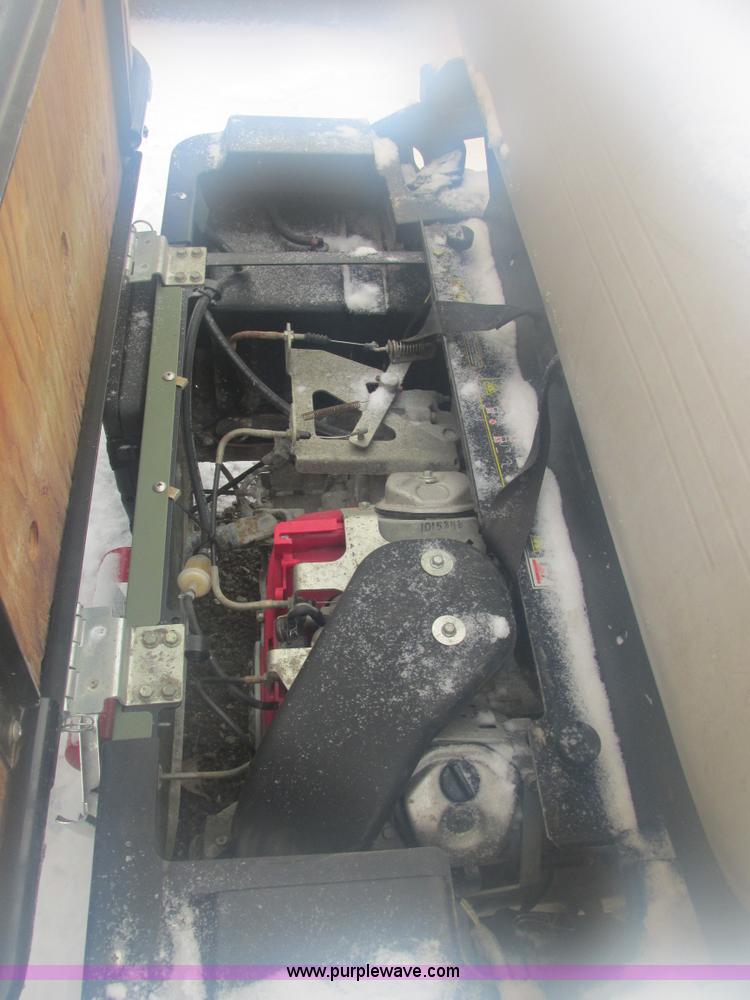 image for item E7069 2007 EZ-GO ST UTV